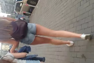 Redhead nhung trang sec hay đĩ vẫy tay trong doggystyle quan hệ tình dục sau hồ bơi.